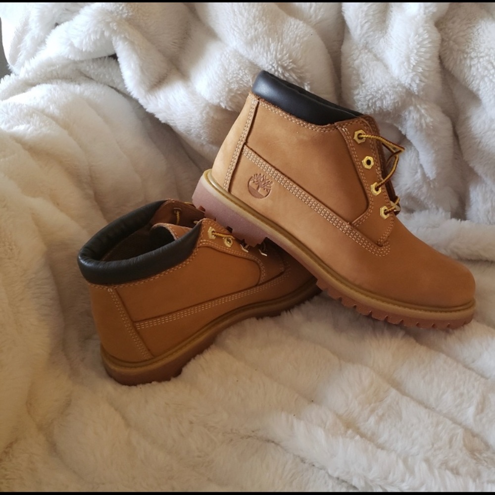 🌺Timberlands size 8 NWT🔥